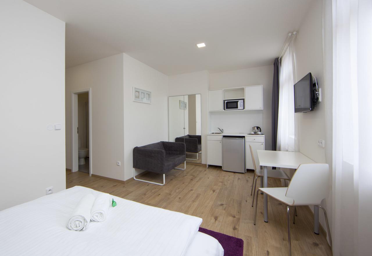Rozmaryn Rooms & Apartments Rakovník Dış mekan fotoğraf
